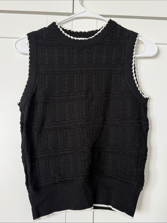 Madewell Sweaters - Madewell Black Sleeveless Knit Vest with White Trim
